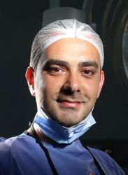 Betreiber Dr. Sina Kaderi