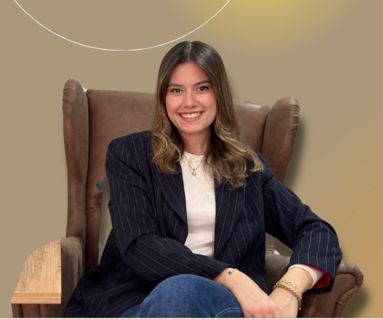 Psicólogo clínico İremnur Sarısakal